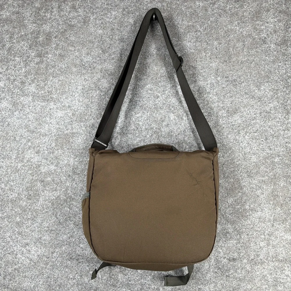 Patagonia (48279) Large Critical Mass Padded Messenger Bag Cycling EUC 2009